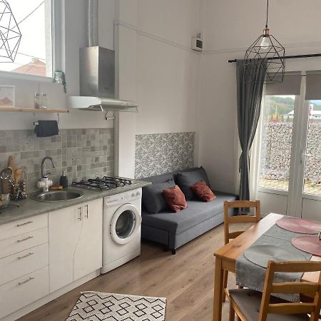 Fressh House Apartamento Sincraieni Exterior foto