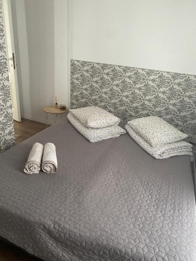 Fressh House Apartamento Sincraieni Exterior foto